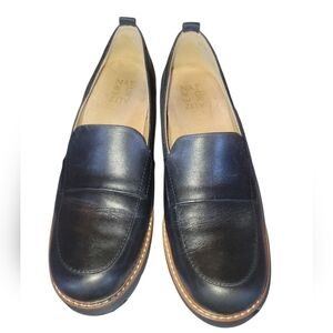 Naturalizer Women's Black Faux Leather Upper Round Toe Slip On Loafers 8M